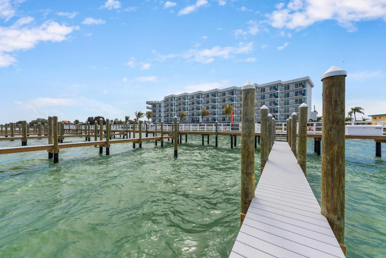 Fusion Resort Waterfront Suites 보물섬 외부 사진