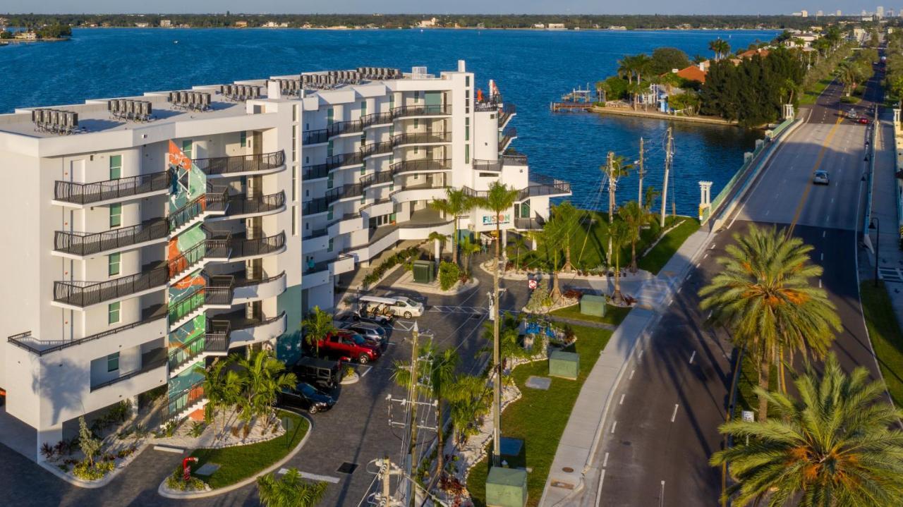Fusion Resort Waterfront Suites 보물섬 외부 사진
