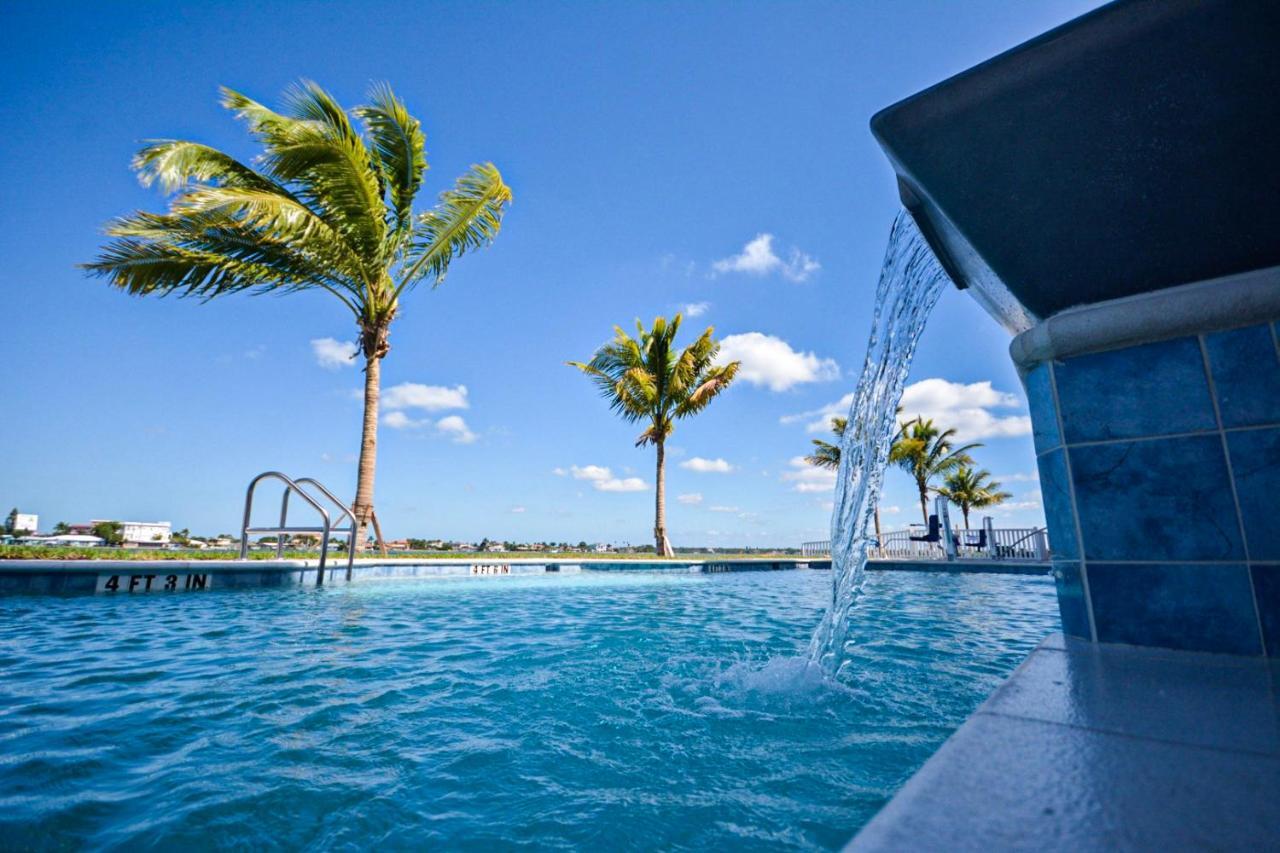 Fusion Resort Waterfront Suites 보물섬 외부 사진