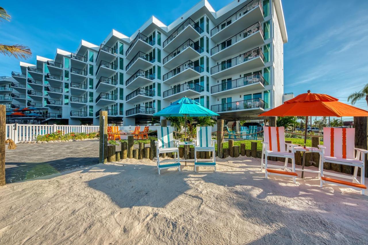 Fusion Resort Waterfront Suites 보물섬 외부 사진