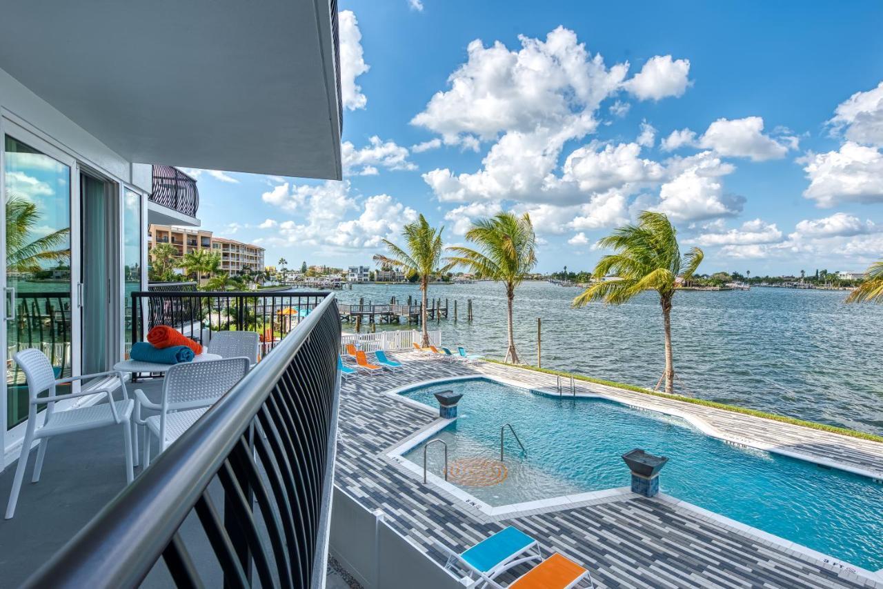 Fusion Resort Waterfront Suites 보물섬 외부 사진