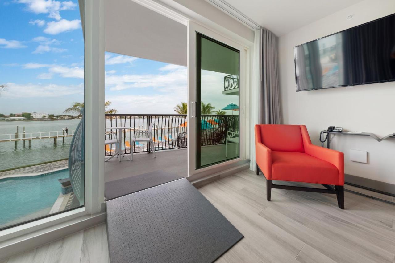 Fusion Resort Waterfront Suites 보물섬 외부 사진