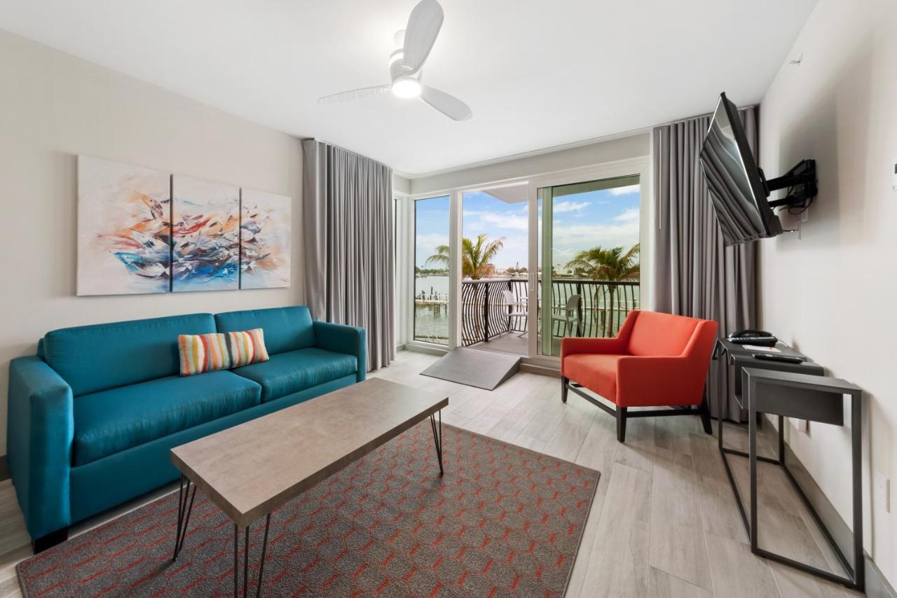 Fusion Resort Waterfront Suites 보물섬 외부 사진