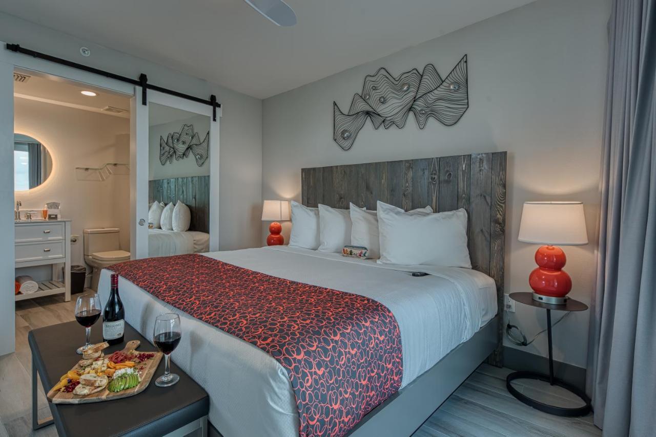 Fusion Resort Waterfront Suites 보물섬 외부 사진