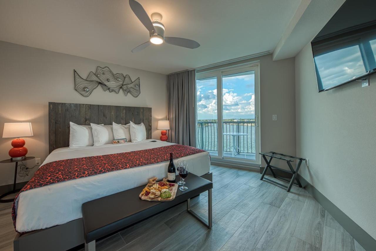 Fusion Resort Waterfront Suites 보물섬 외부 사진