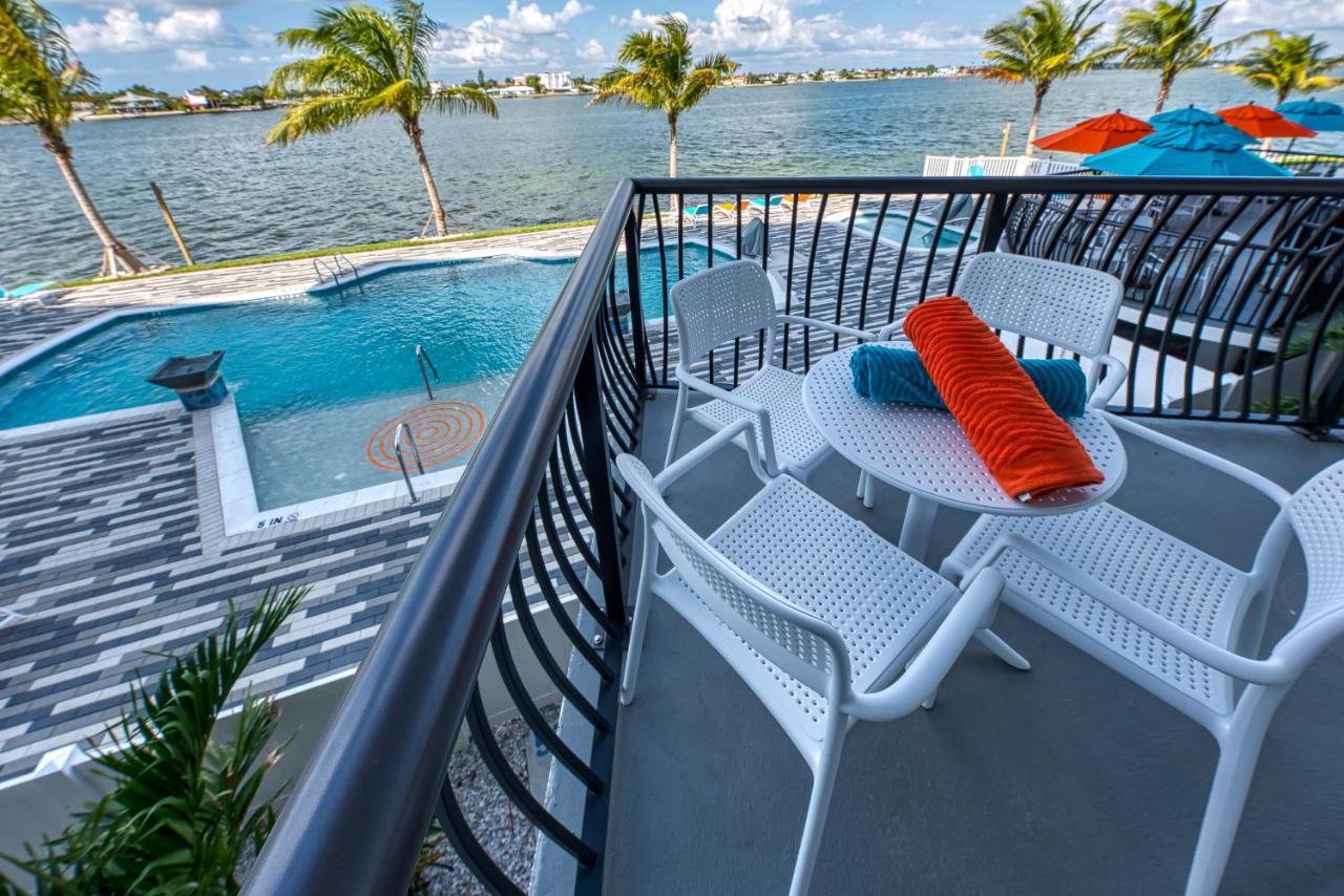 Fusion Resort Waterfront Suites 보물섬 외부 사진
