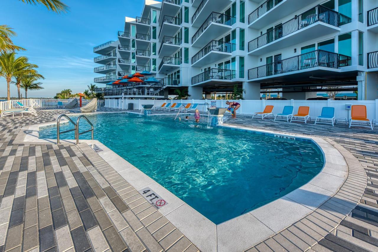 Fusion Resort Waterfront Suites 보물섬 외부 사진
