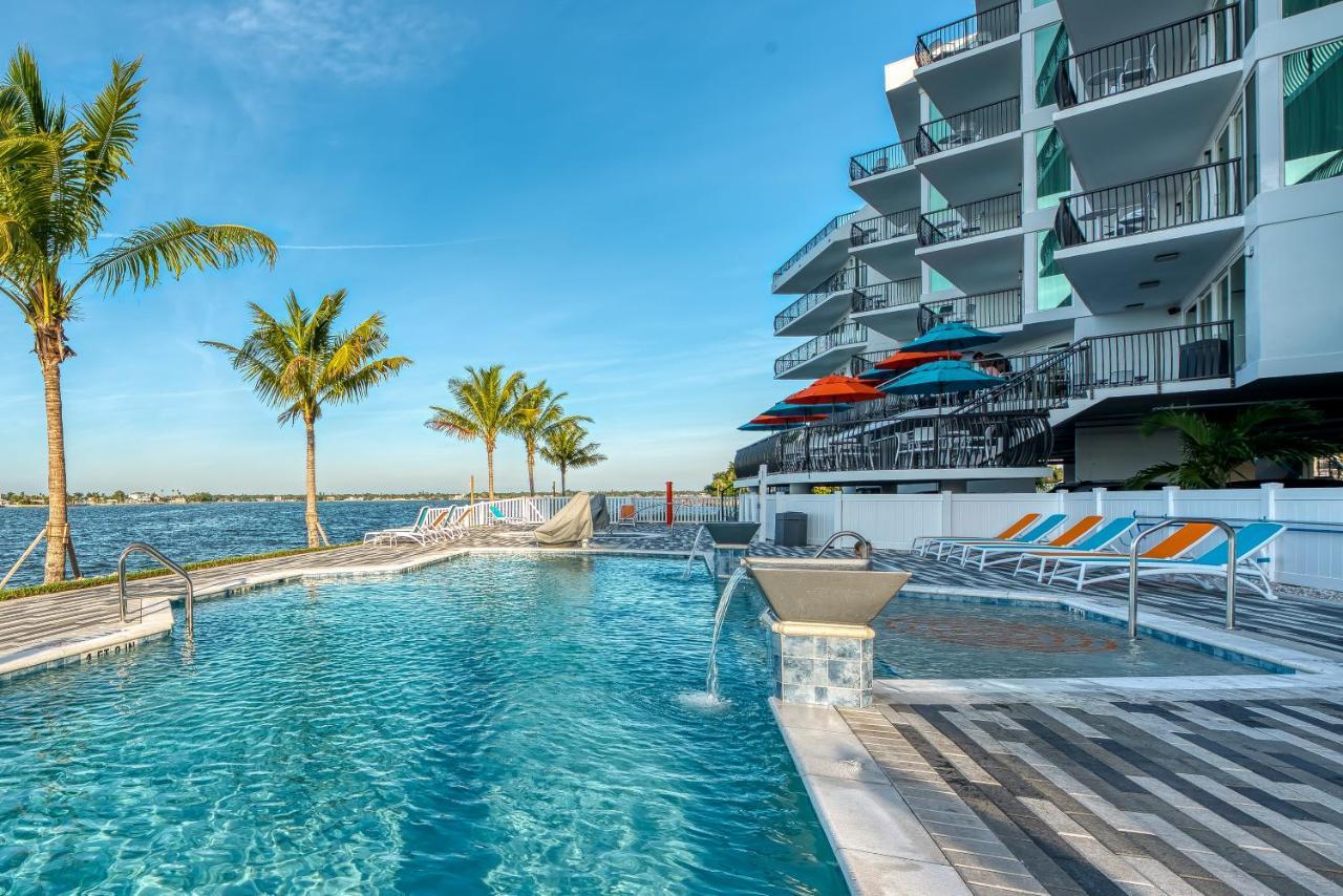 Fusion Resort Waterfront Suites 보물섬 외부 사진